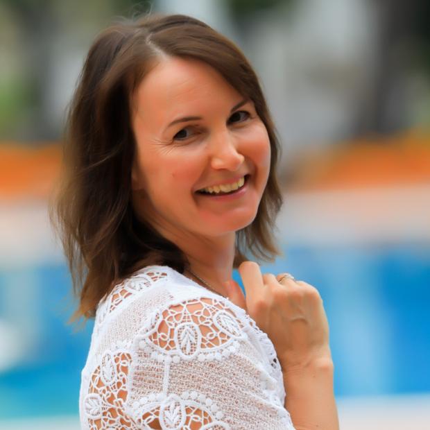 Elina Peri Elina Peri