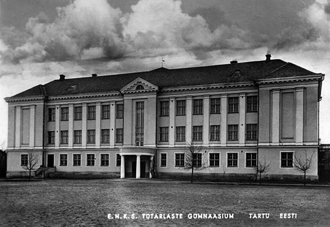 Pildiotsingu Eesti Noorsoo Kasvatuse Seltsi tütarlastekool 1906 tulemus