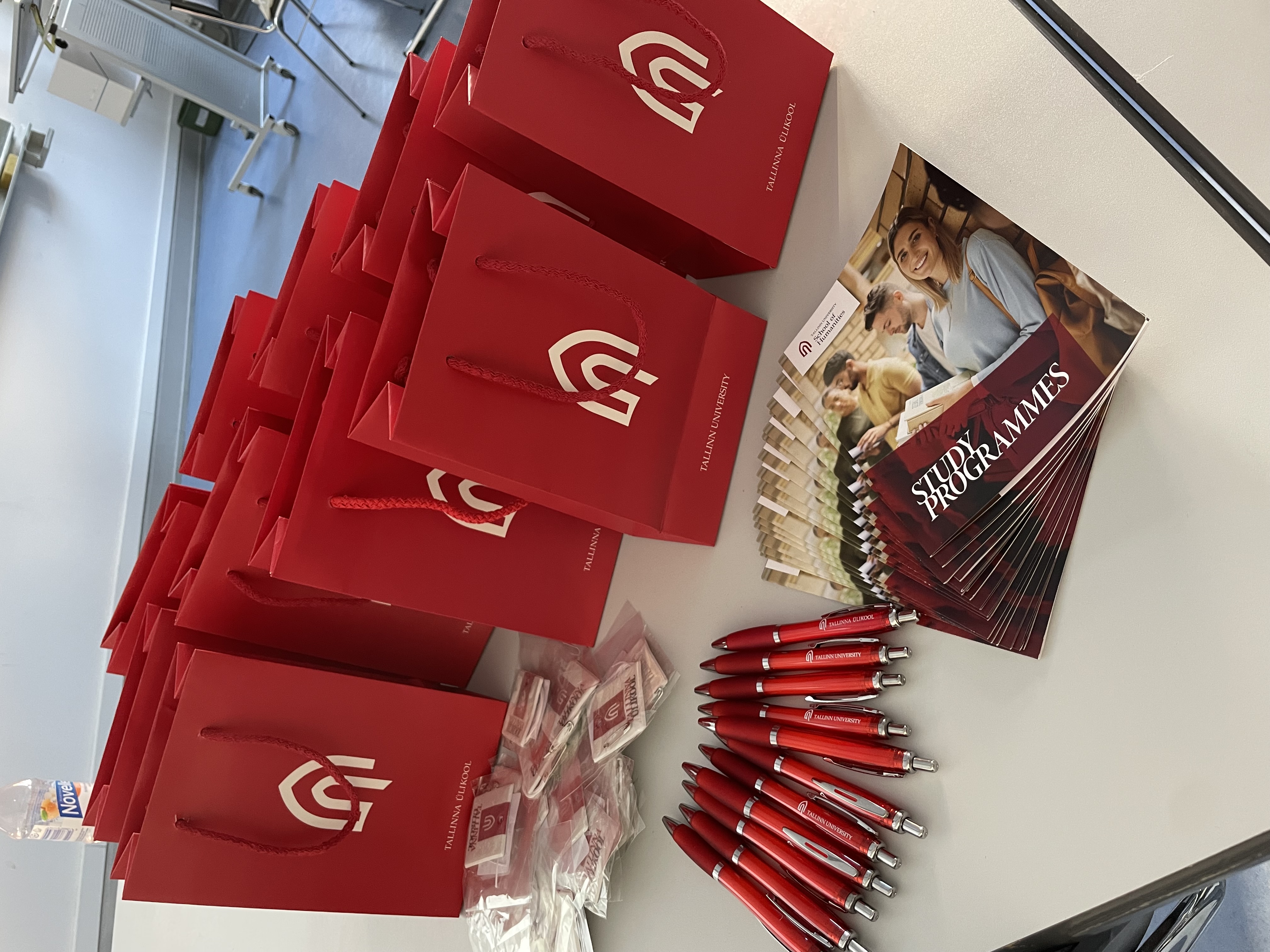 Tallinna Ülikooli kingitused ELAN võrgustikule