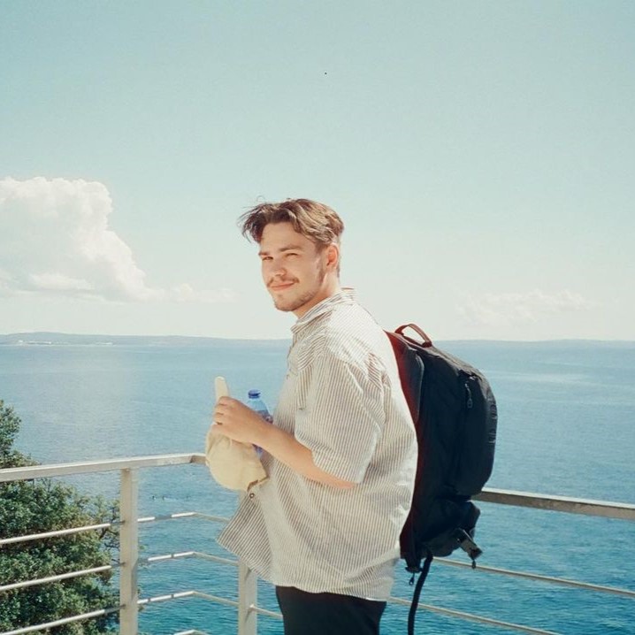Aleksander Algo