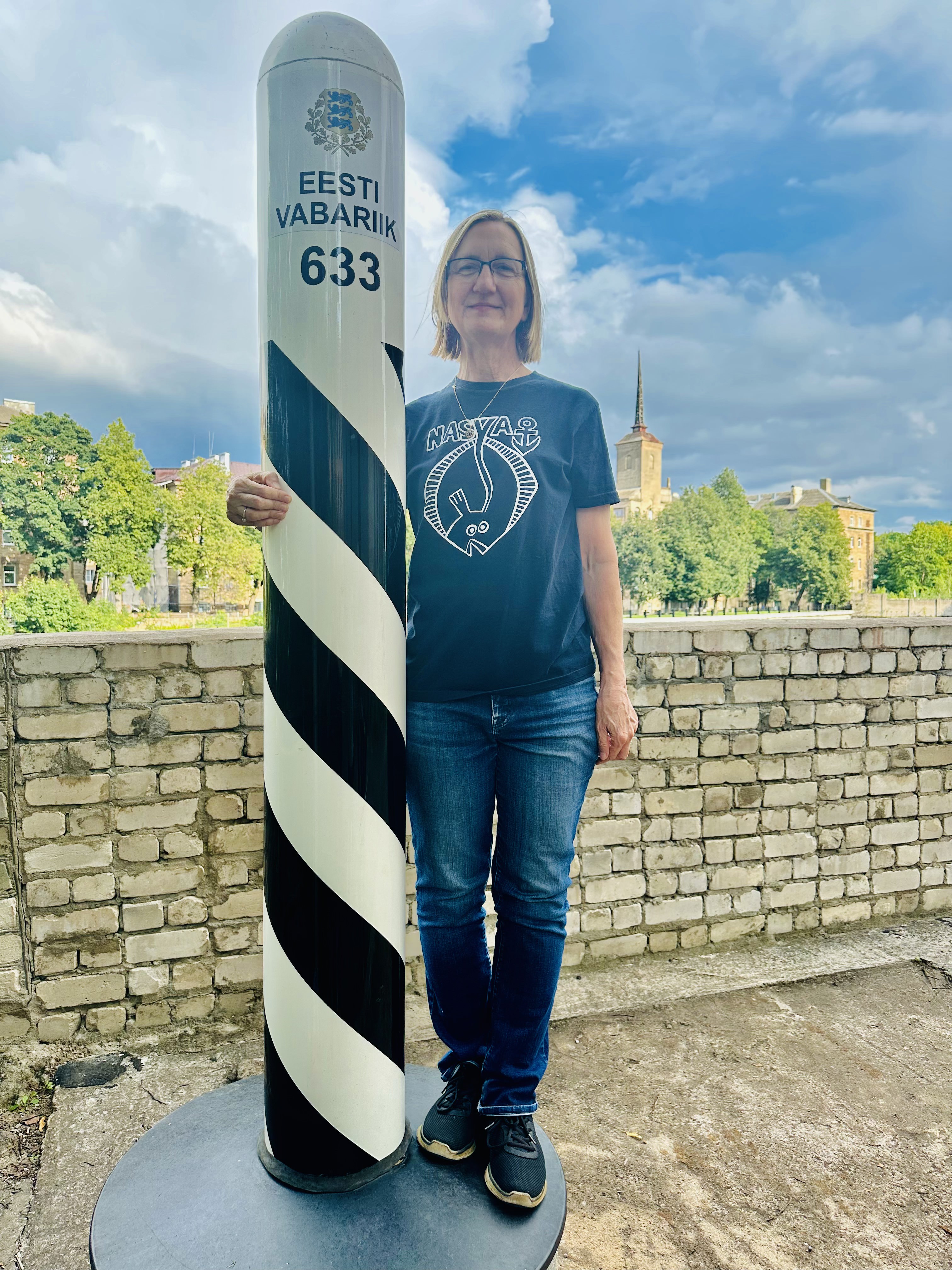 Europe starts here. Lisa at the border in Narva
