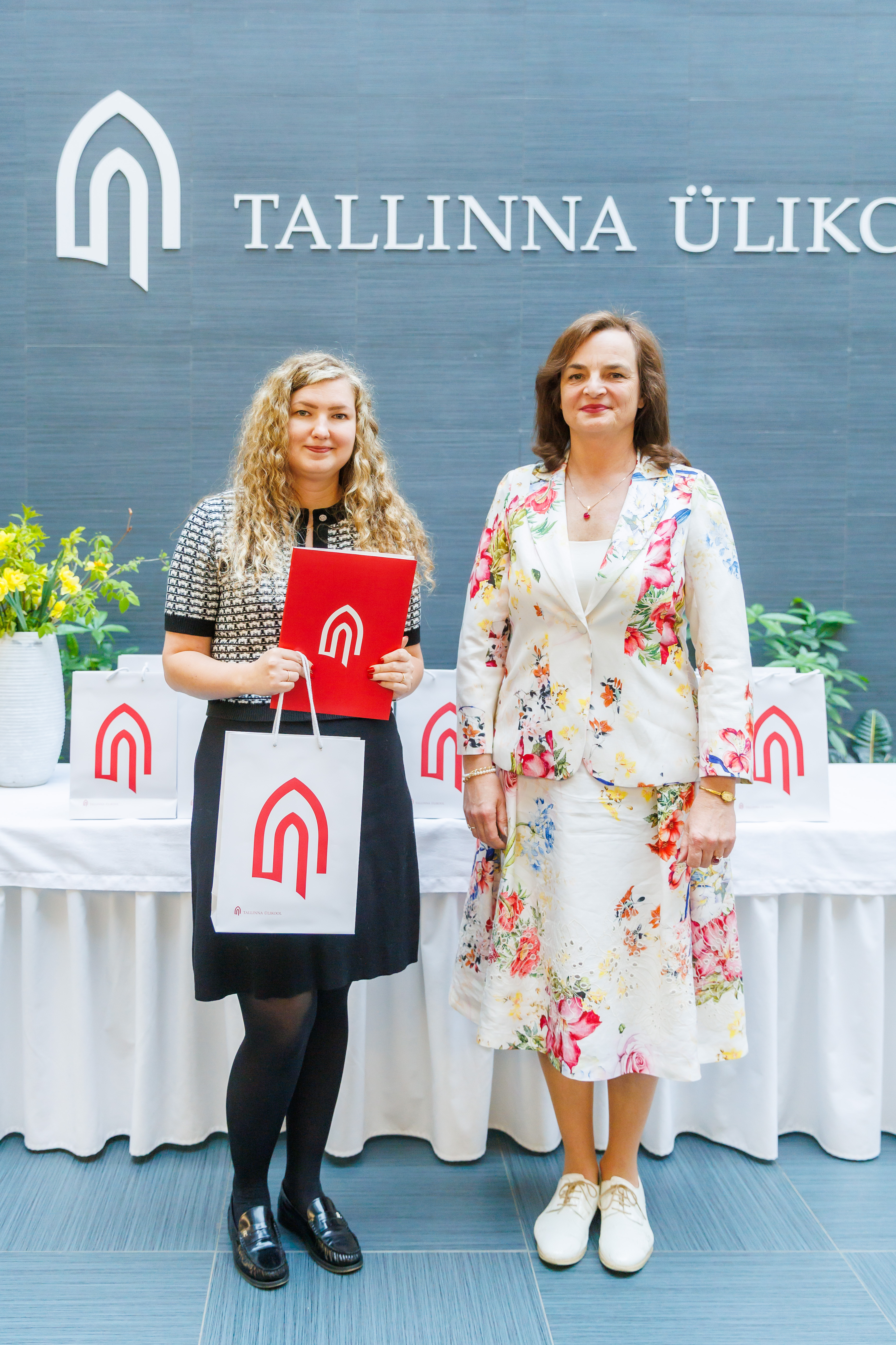 Üliõpilastööde konkursi autasu