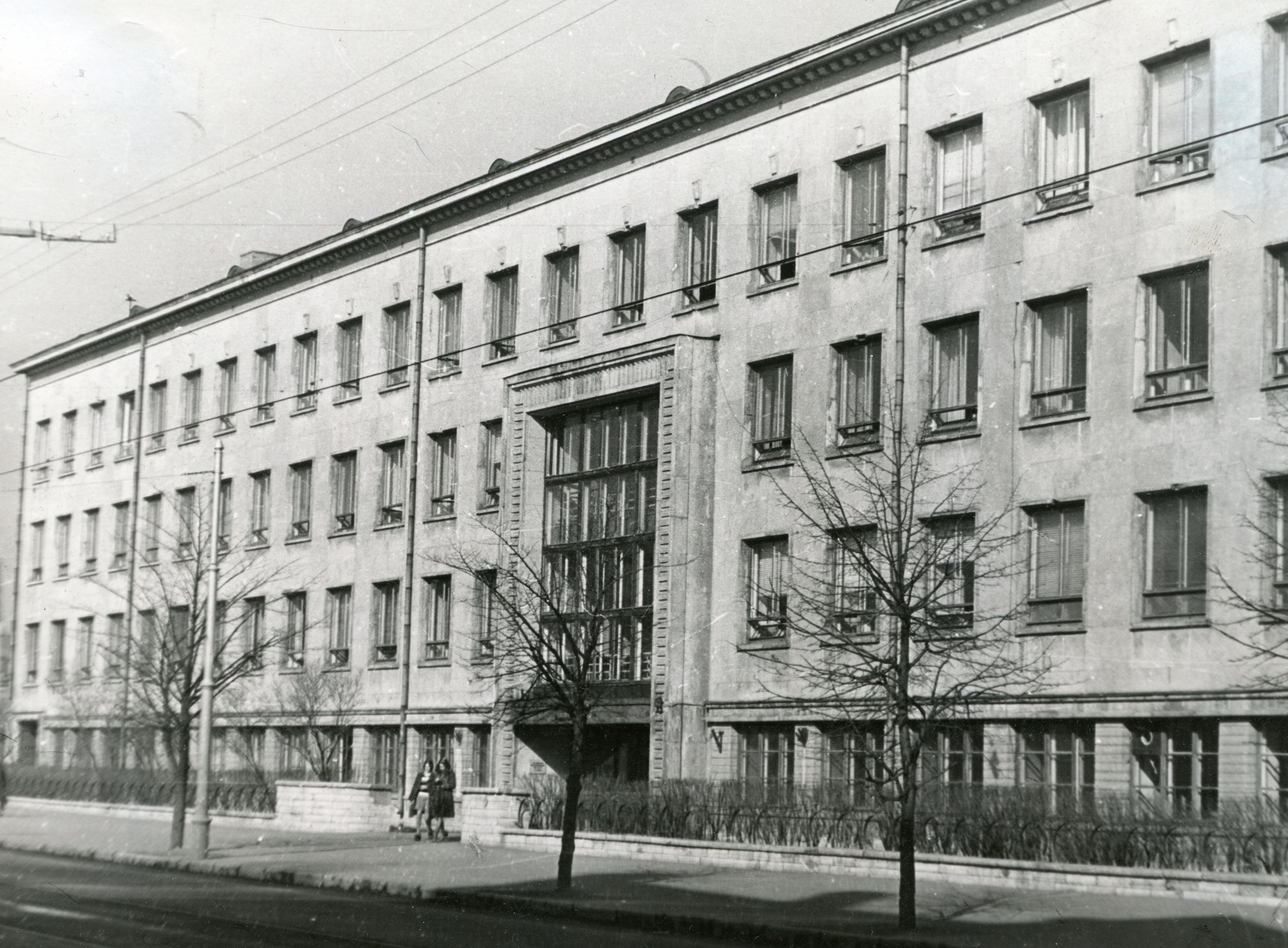 TLÜ
