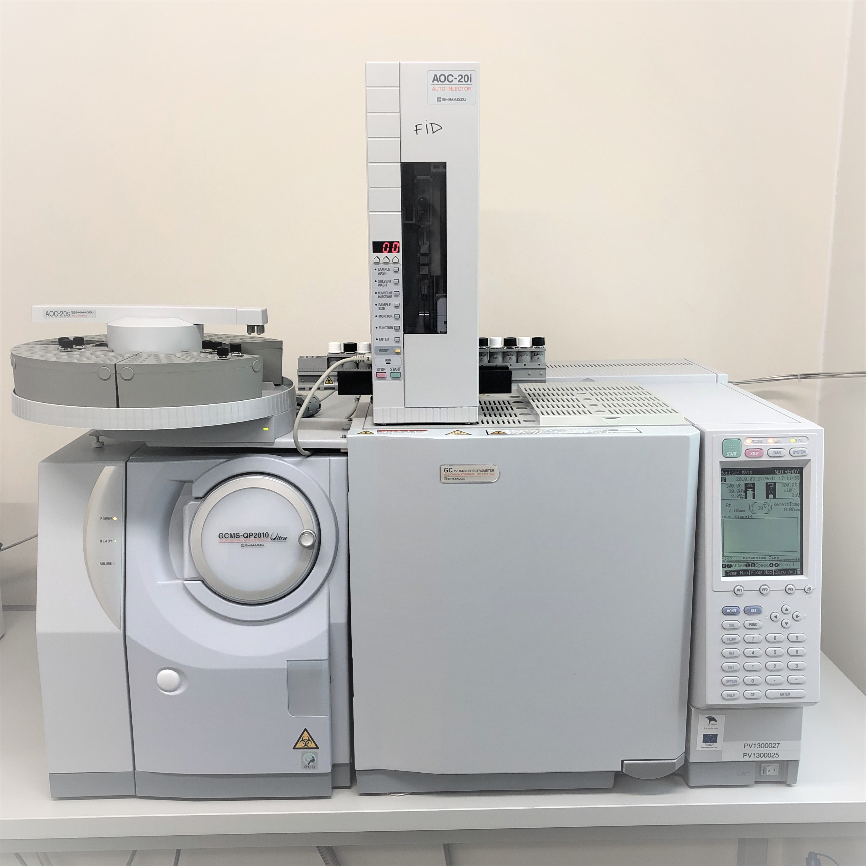 Shimadzu GCMS-QP2010 Ultra Gas Chromatography System