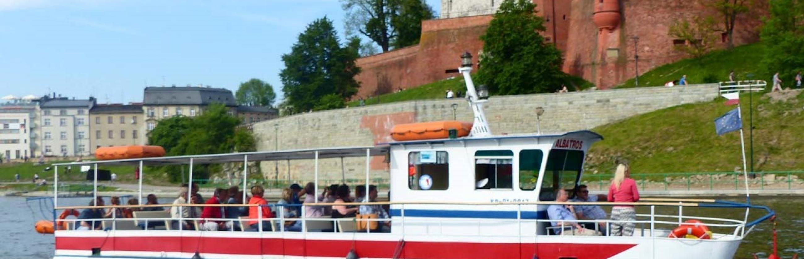 Turismilaev Visla jõel