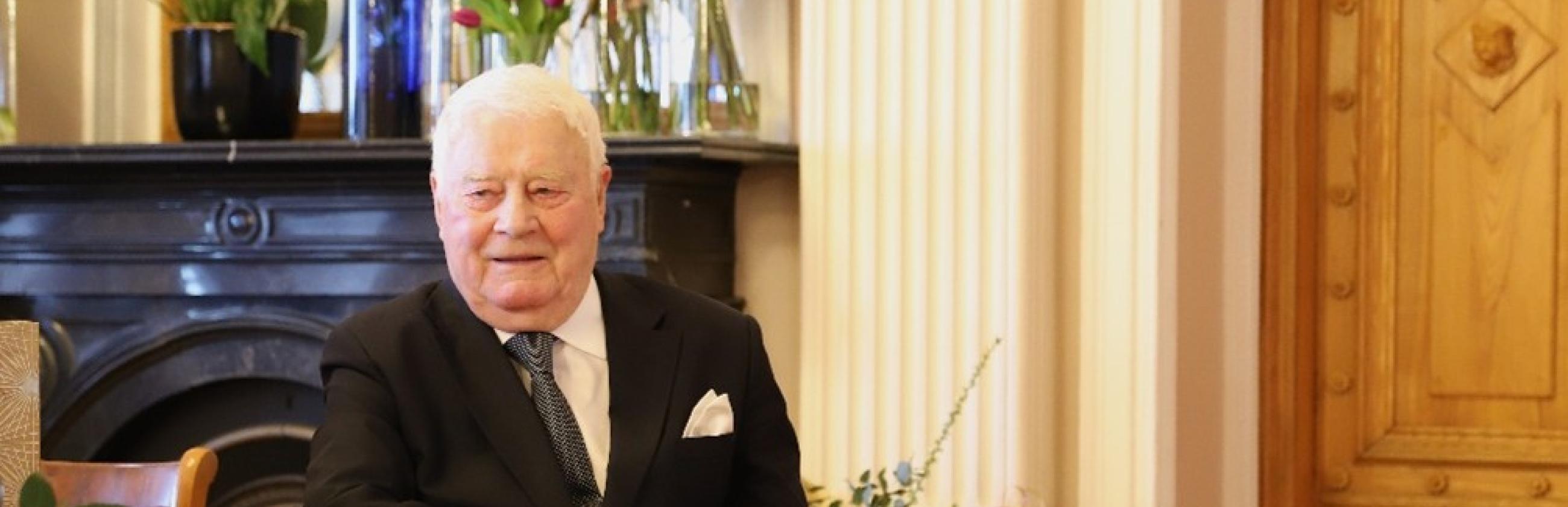 TLÜ emeriitprofessor Raimo Pullati oma 90. juubelit tähistamas