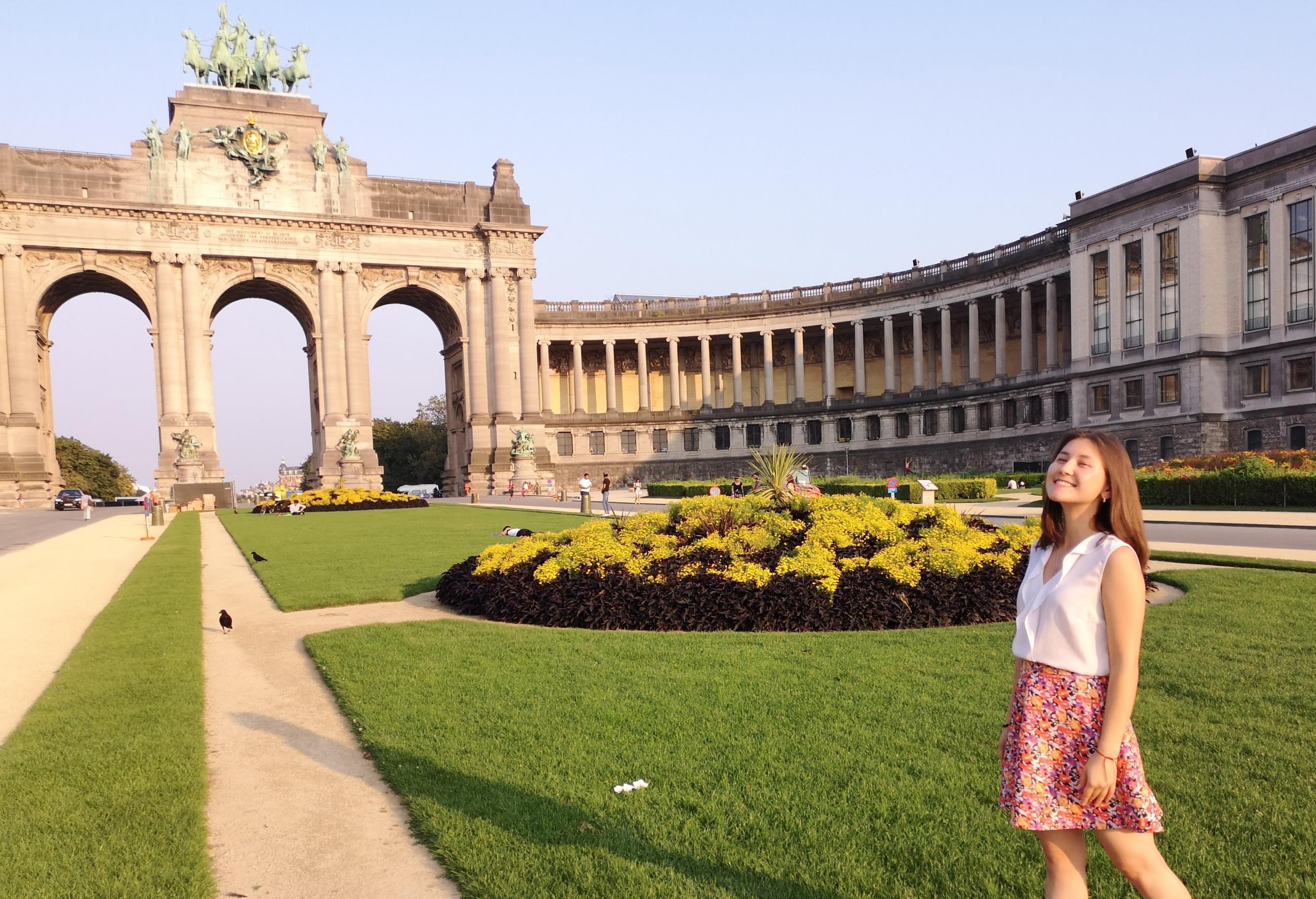 Aizhana in Parc du Cinquantenaire