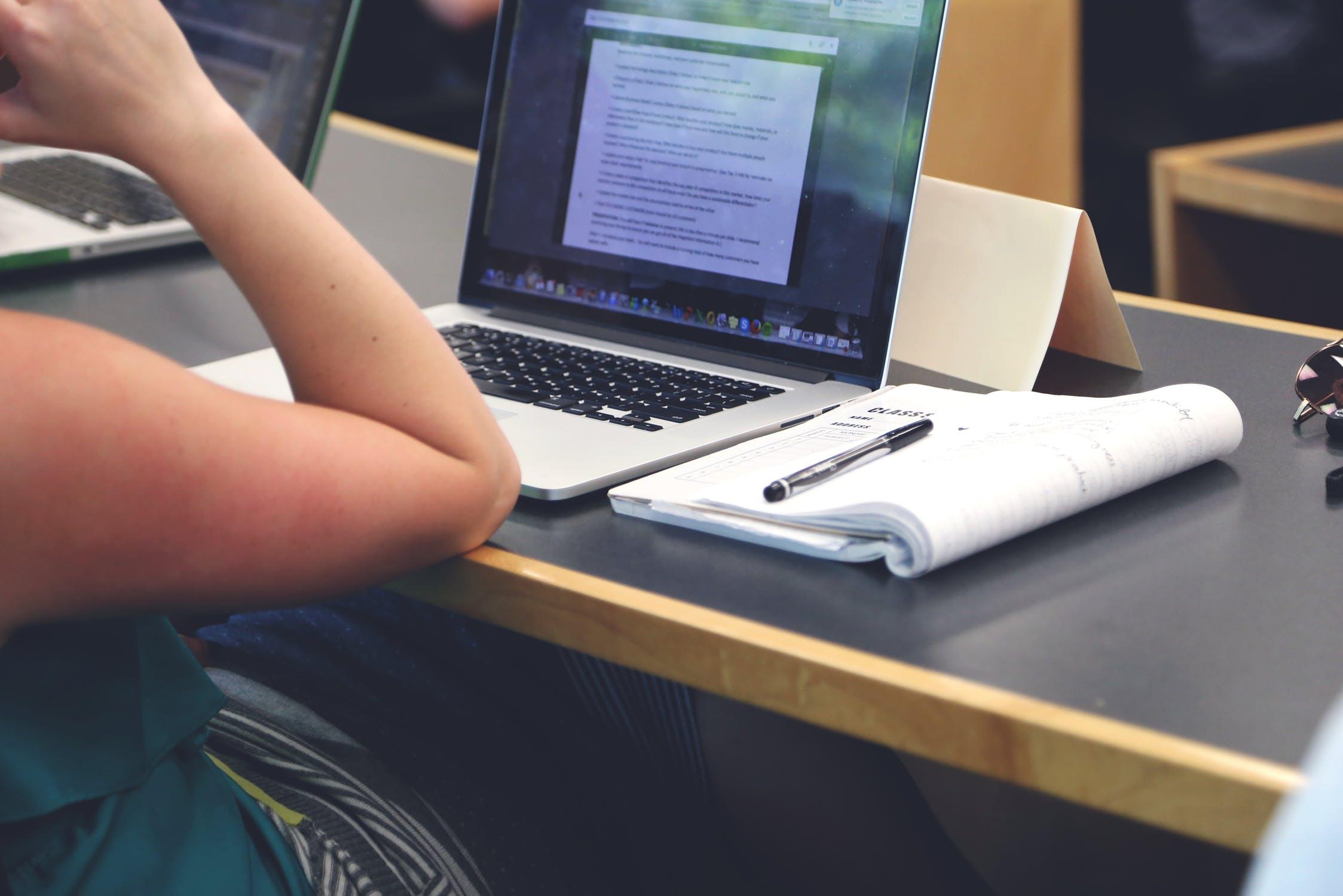 Digital Humanities for social sciences and humanities Digital Humanities for social sciences and humanities