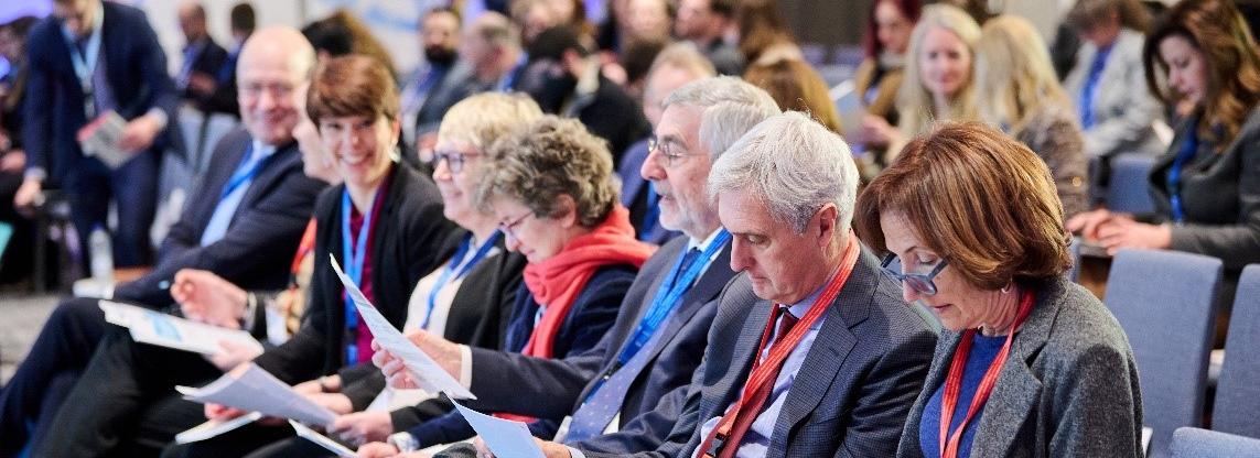 HLG liikmed loevad värsket raportit “Sotsiaalkaitse ja heaoluriigi tulevik Euroopa Liidus”, Brüssel, 7. veebruar 2023.