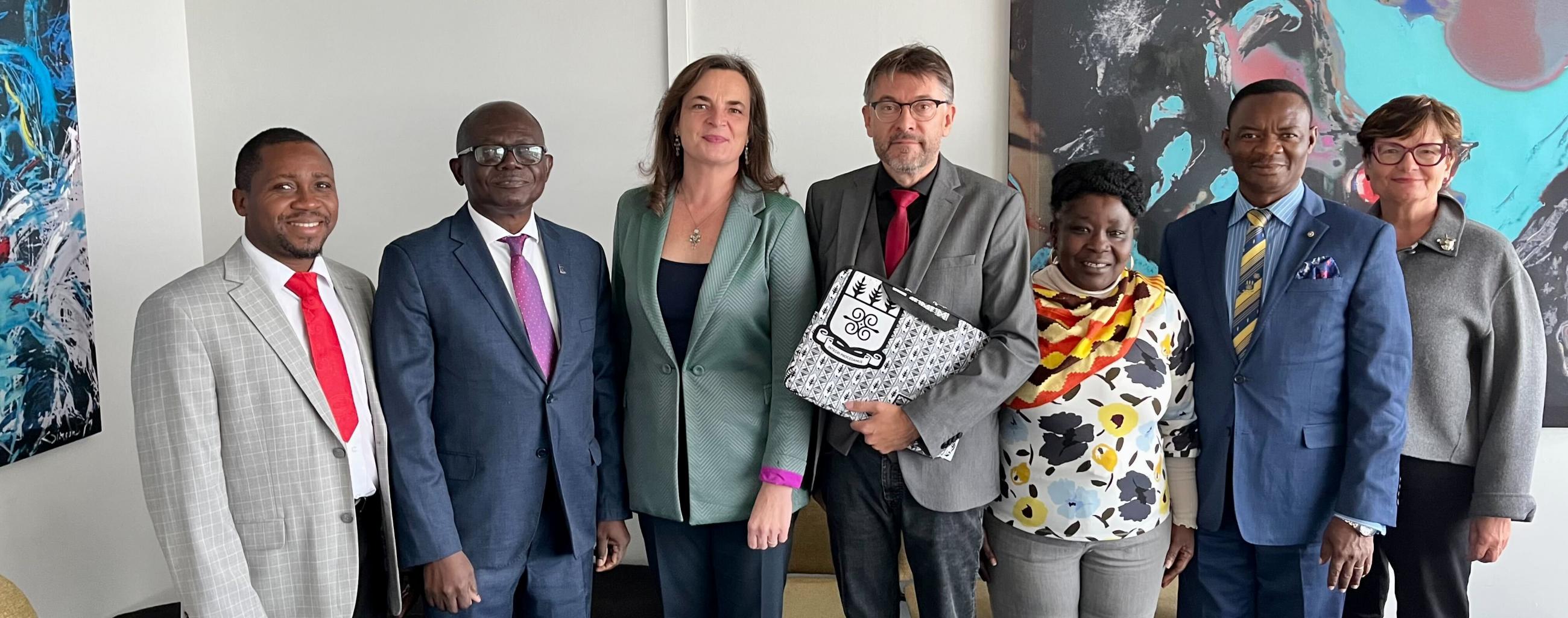 Ghana delegatsioon ja Tõnu Viik, Katrin Niglas, Katrin Saks
