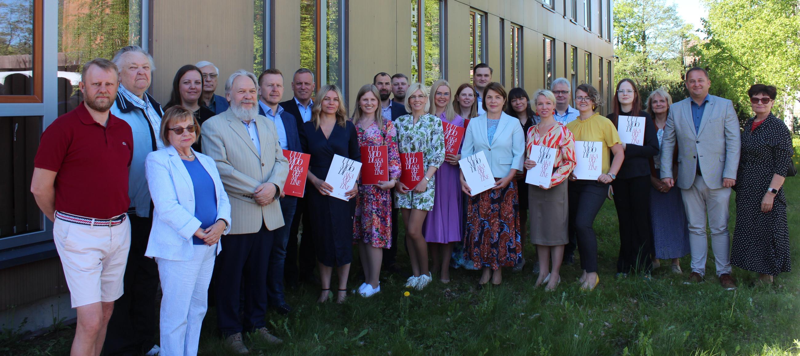 Kohaliku valitsemise mikrokraadi spetsialistid tähistavad edu