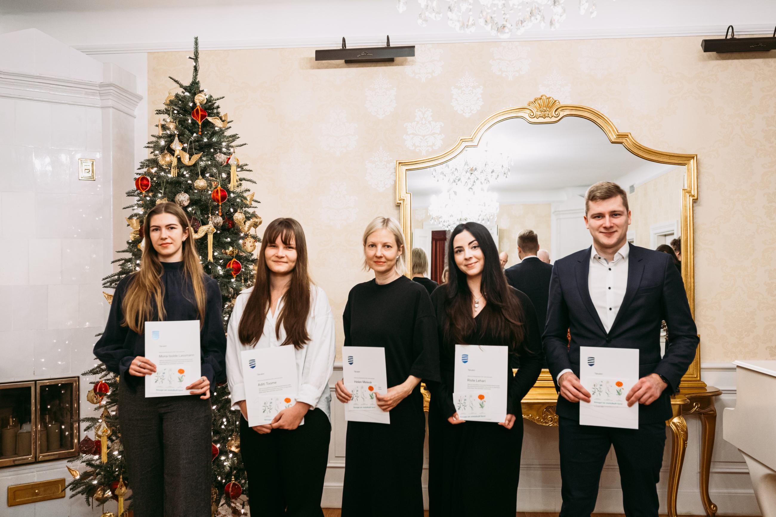 Foto: Tallinna Strateegiakeskus Tallinna Ülikooli stipendiaadid rivis