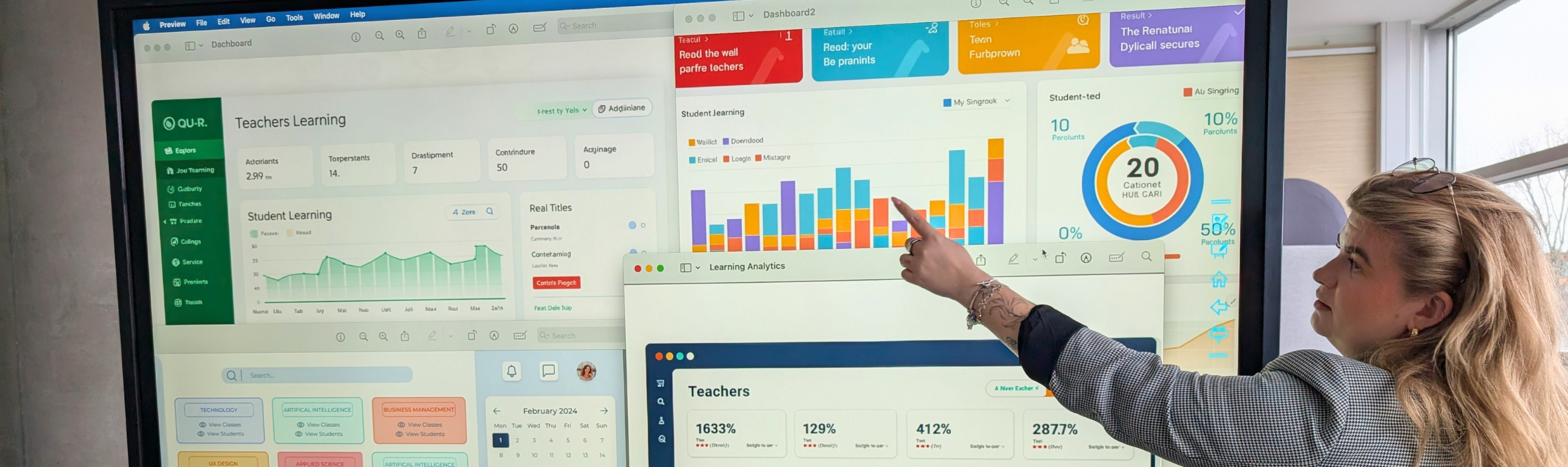 Haridustehnoloogia magistriõppe õppejõud kasutamas digitaalseid õpikeskkondi Tallinna Ülikoolis