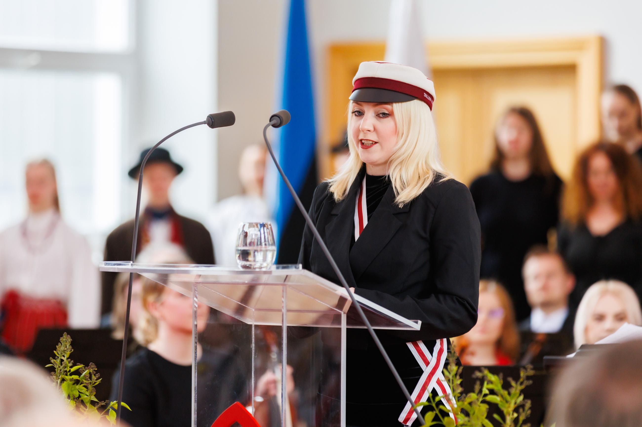 Karmen Klaasen Priit Reiska inaugureerimisel. Foto Arno Mikkor