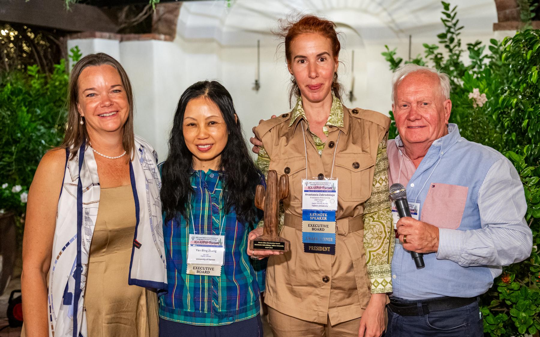 Professor Anastassia Zabrodskaja, professor Margaret Jane Pitts (Arizona Ülikool, konverentsi korraldaja), professor Yan Bing Zhang (Kansase Ülikool) ning kommunikatsiooni emeriitprofessor Howie Giles (California Ülikool Santa Barbaras)