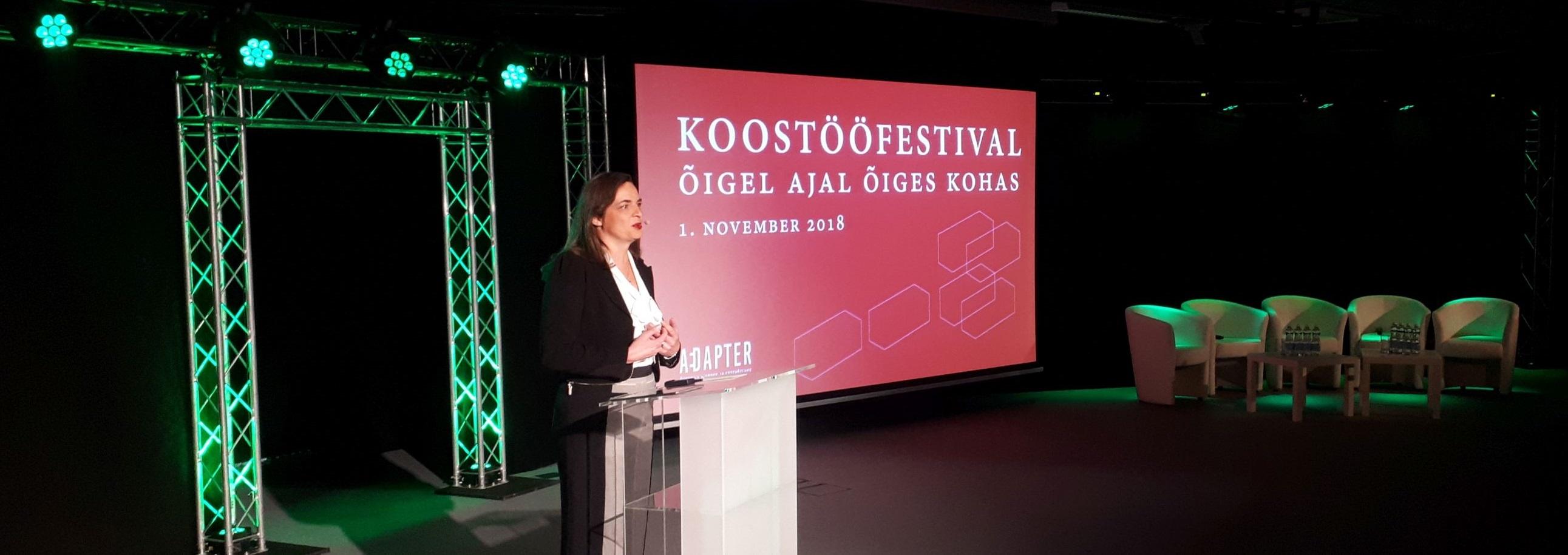 Katrin Niglas festivalil kõnelemas