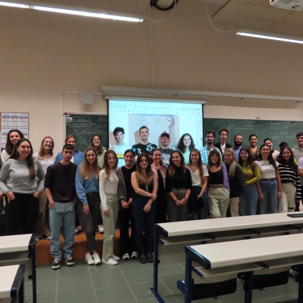 Dr. Ibon Manterola and Professor Anastassia Zabrodskaja with a group of students from the Universidad del País Vasco / Euskal Herriko Unibertsitatea, Hizkuntzalaritza eta Euskal Ikasketak Saila / Department of Linguistics and Basque Studies