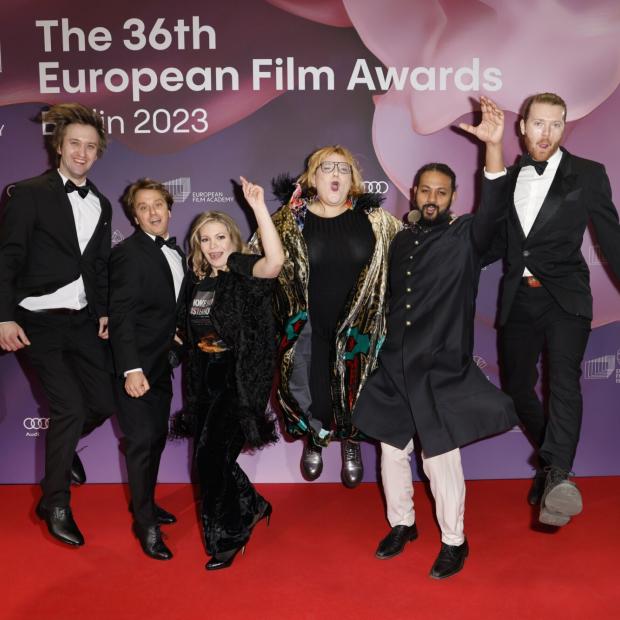 Smoke Sauna Sisterhood crew