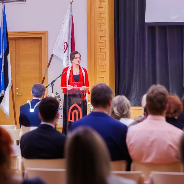 Katrin Niglas giving the speech