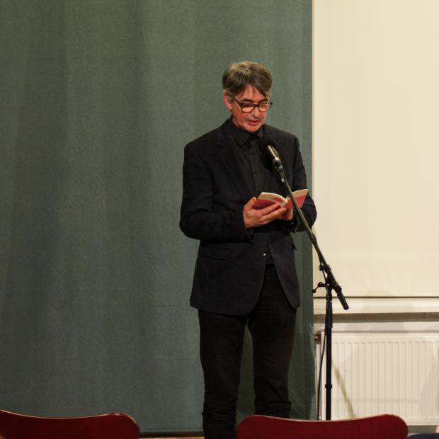 Ülar Ploom tühjas saalis