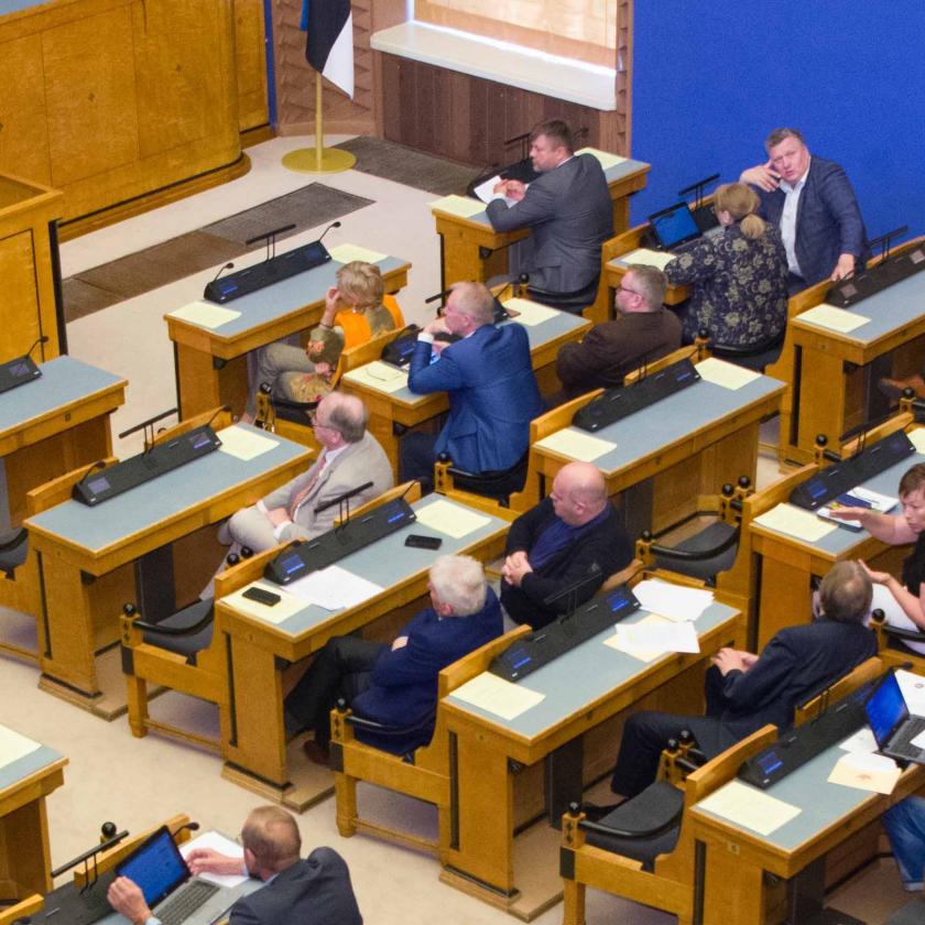 Täiskogu istung, olulise tähtsusega riikliku küsimusena riigireformi arutelu