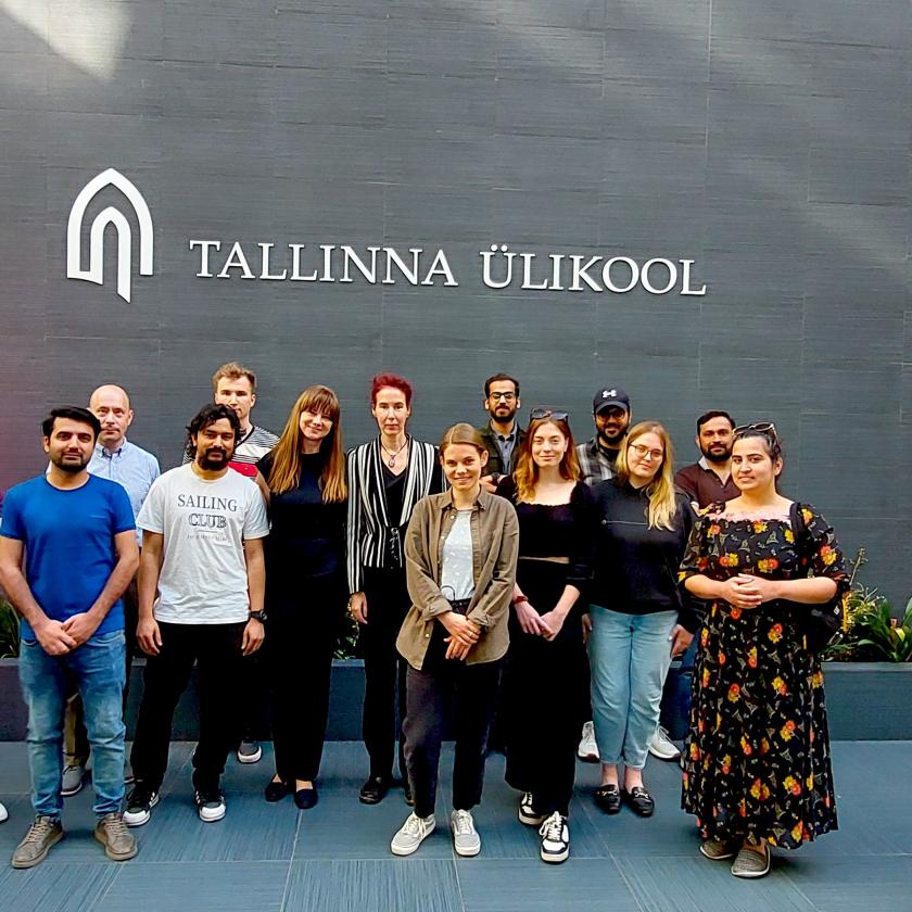 Ülipaljususe uurimine koos professor Monika Płużyczkaga