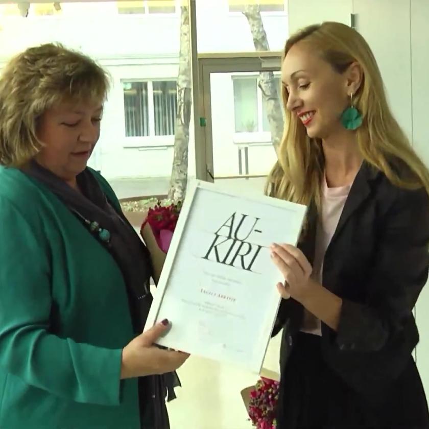 Angela Arraste ja Oksana Tralla