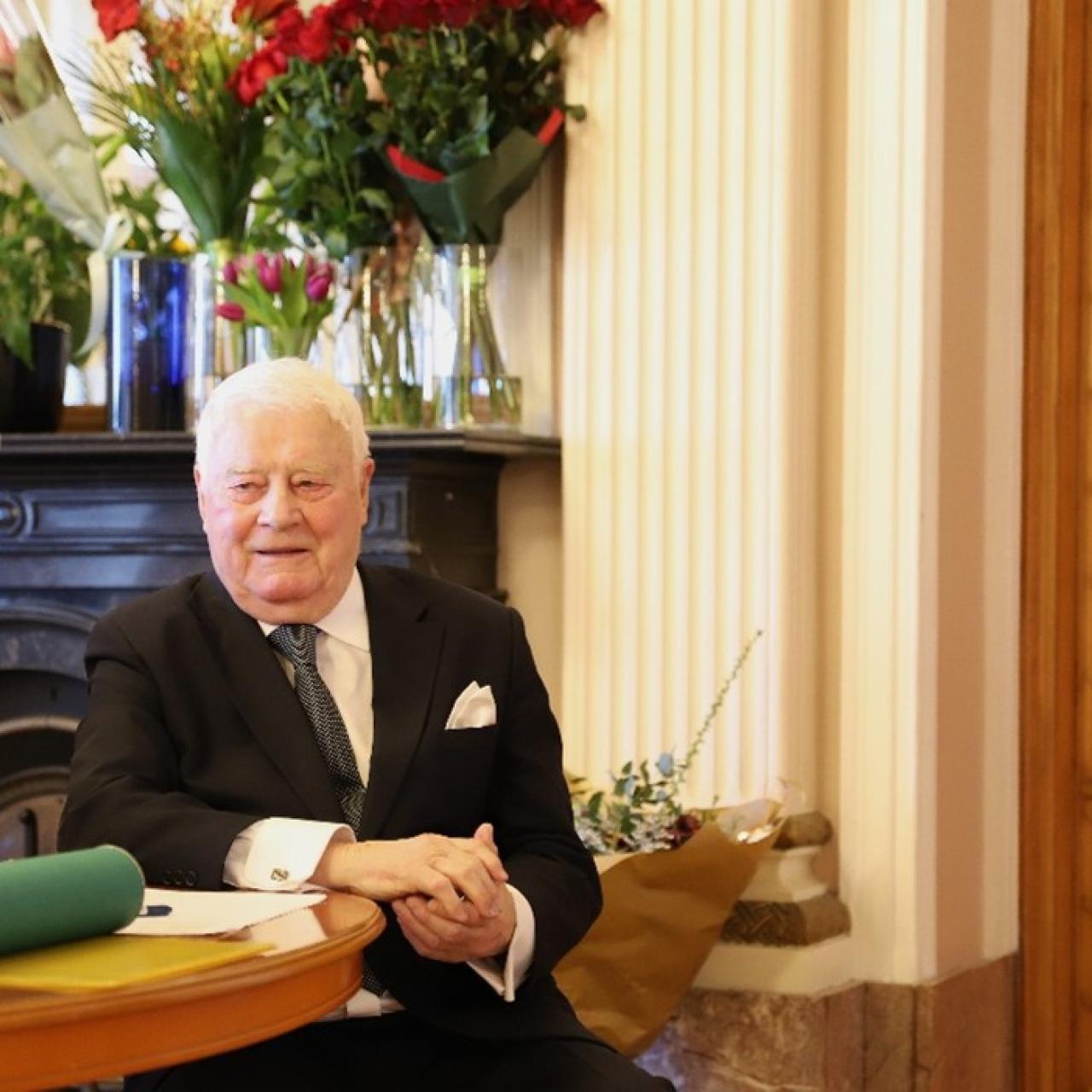 TLÜ emeriitprofessor Raimo Pullati oma 90. juubelit tähistamas