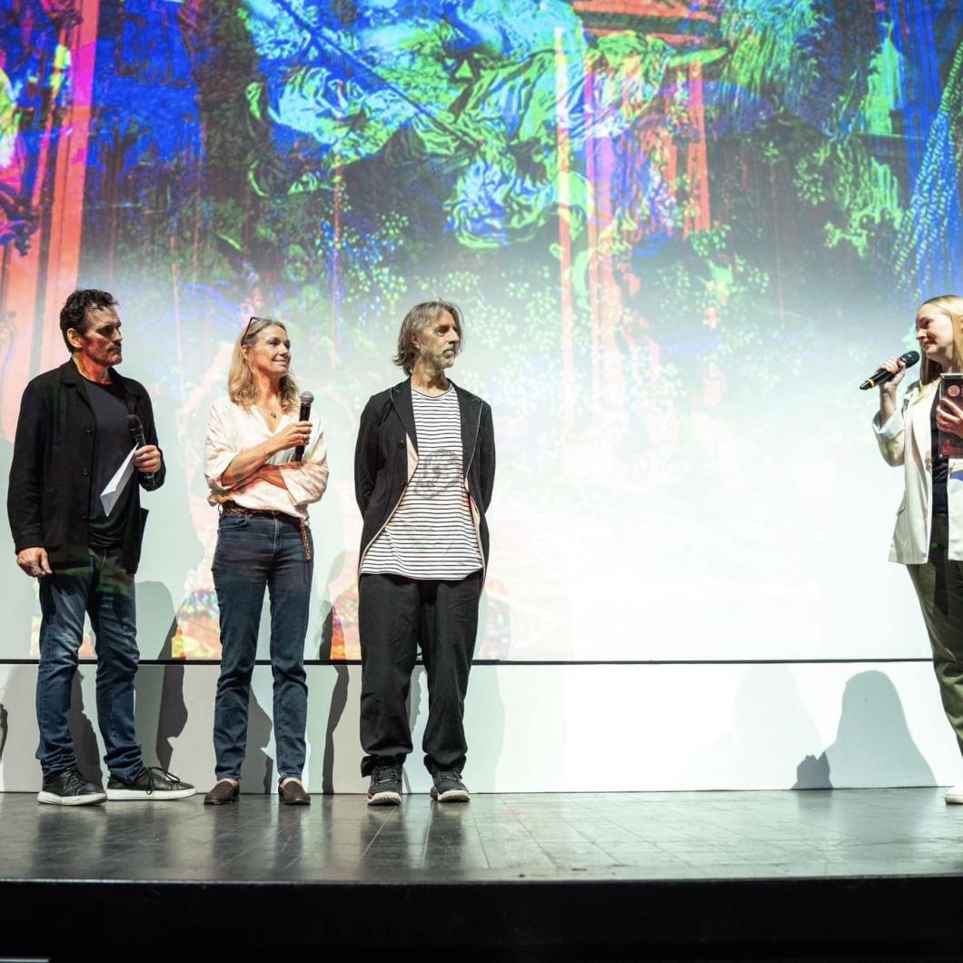 Madli Lääne festivalil Alice nella Città auhinda vastu võtmas